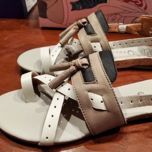 Jeffrey Campbell Hampton Toe ring sandals NIB